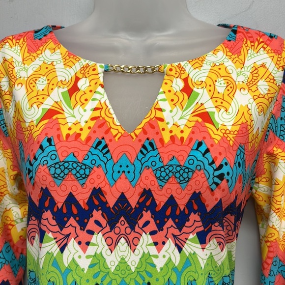 HAANI Geometric Tunic Dress with Gold Chain Detail at Neckline Size Small - Picture 3 of 6